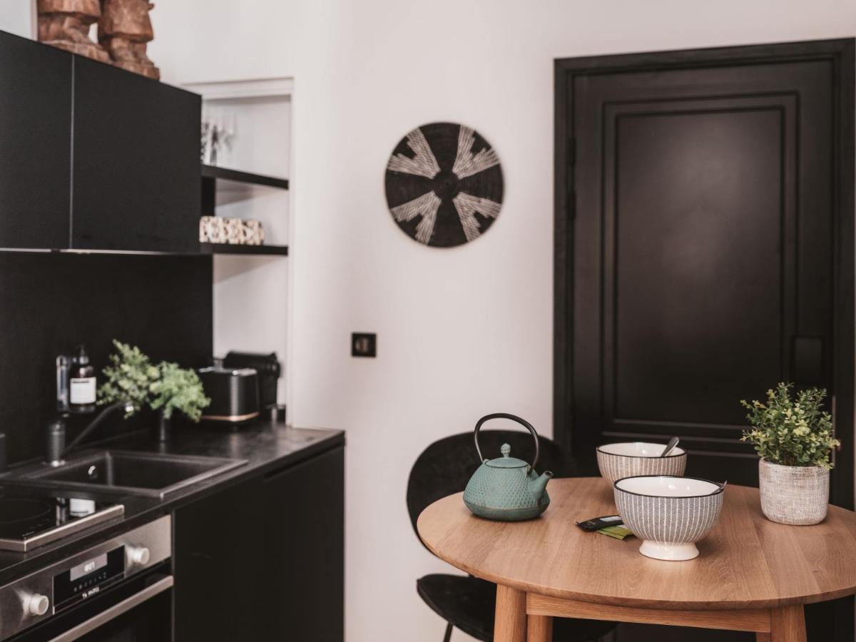 Appartements Place Royale - Maisons Du Monde Hotel & Suites น็องต์ ภายนอก รูปภาพ