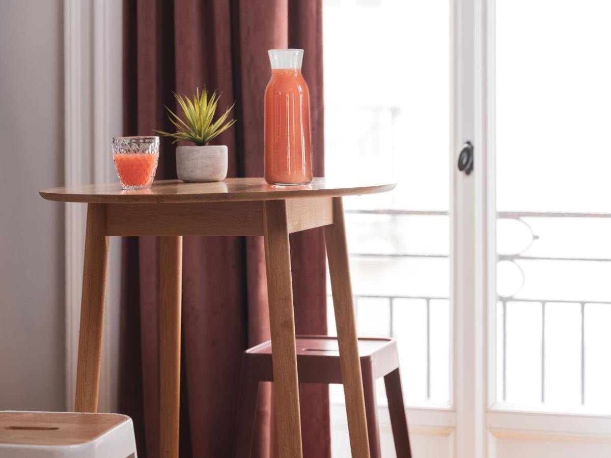 Appartements Place Royale - Maisons Du Monde Hotel & Suites น็องต์ ภายนอก รูปภาพ