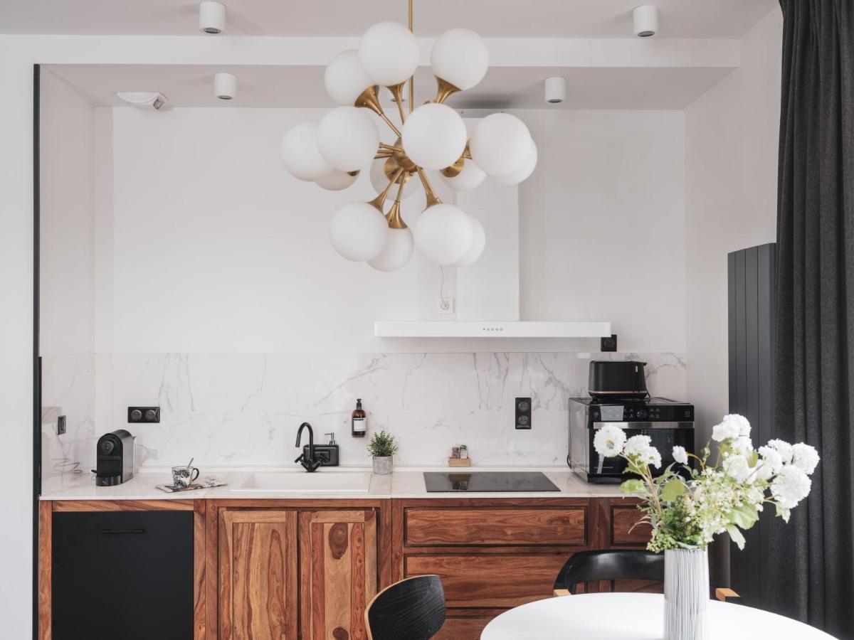 Appartements Place Royale - Maisons Du Monde Hotel & Suites น็องต์ ภายนอก รูปภาพ
