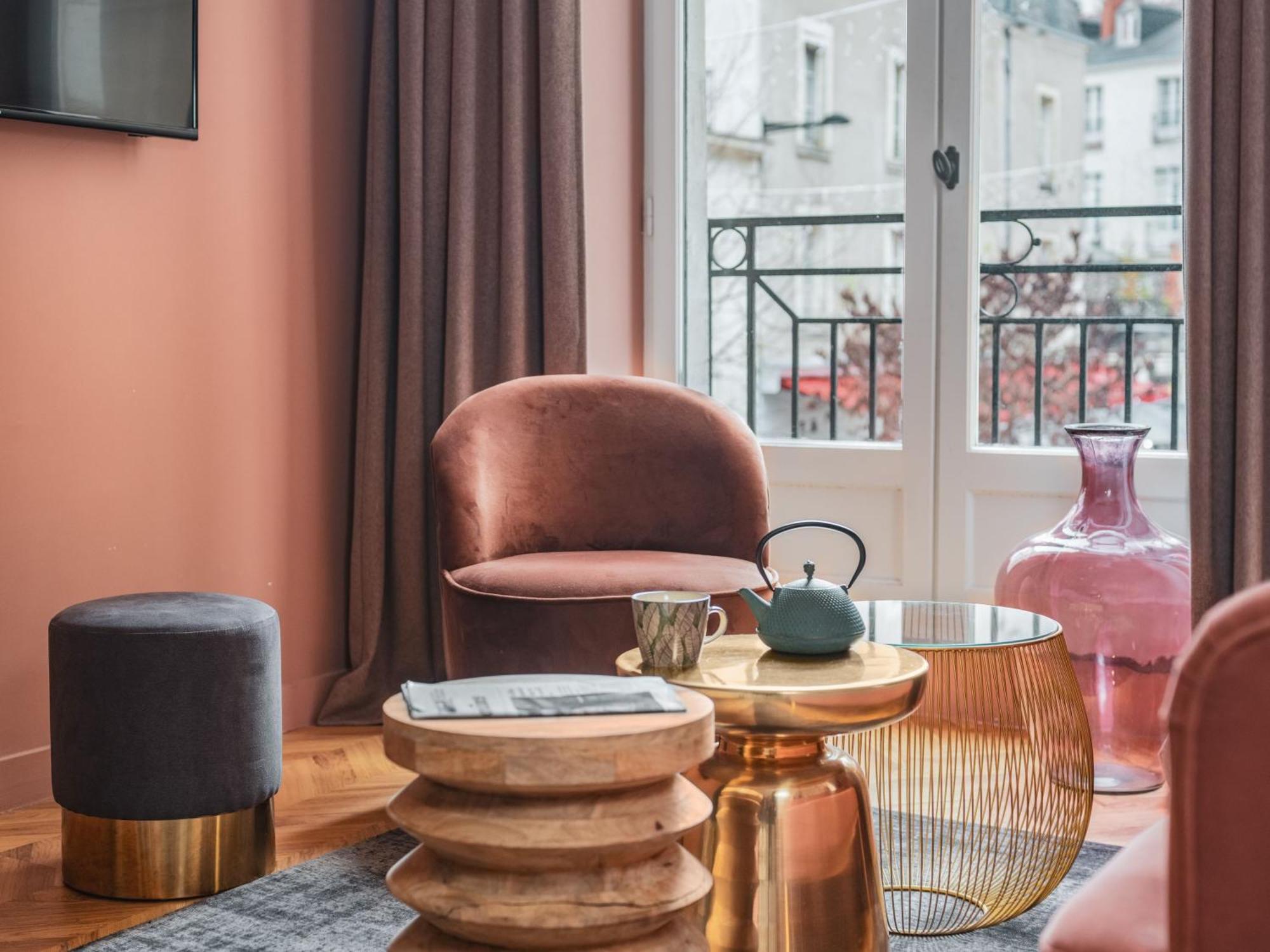 Appartements Place Royale - Maisons Du Monde Hotel & Suites น็องต์ ภายนอก รูปภาพ