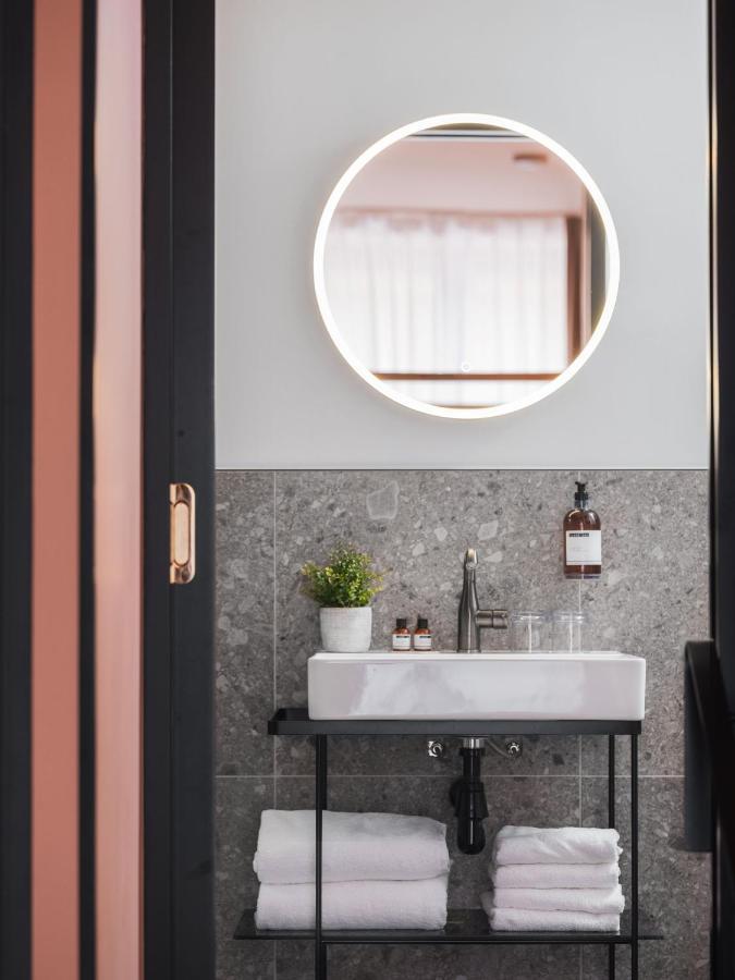 Appartements Place Royale - Maisons Du Monde Hotel & Suites น็องต์ ภายนอก รูปภาพ